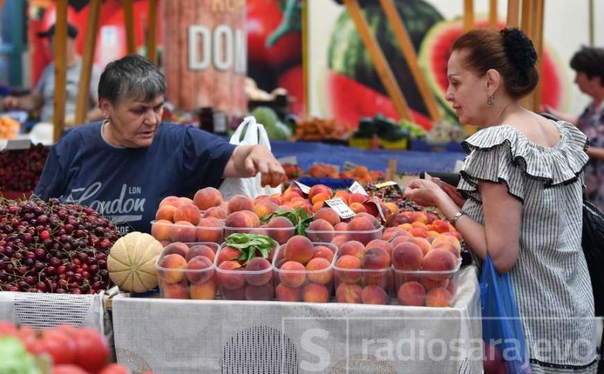 Evo kako se kreću cijene sezonskog voća na gradskim pijacama